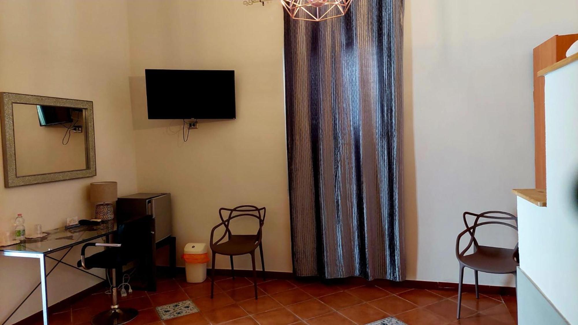 לינה וארוחת בוקר ארנלה Il Mirto E La Rosa מראה חיצוני תמונה