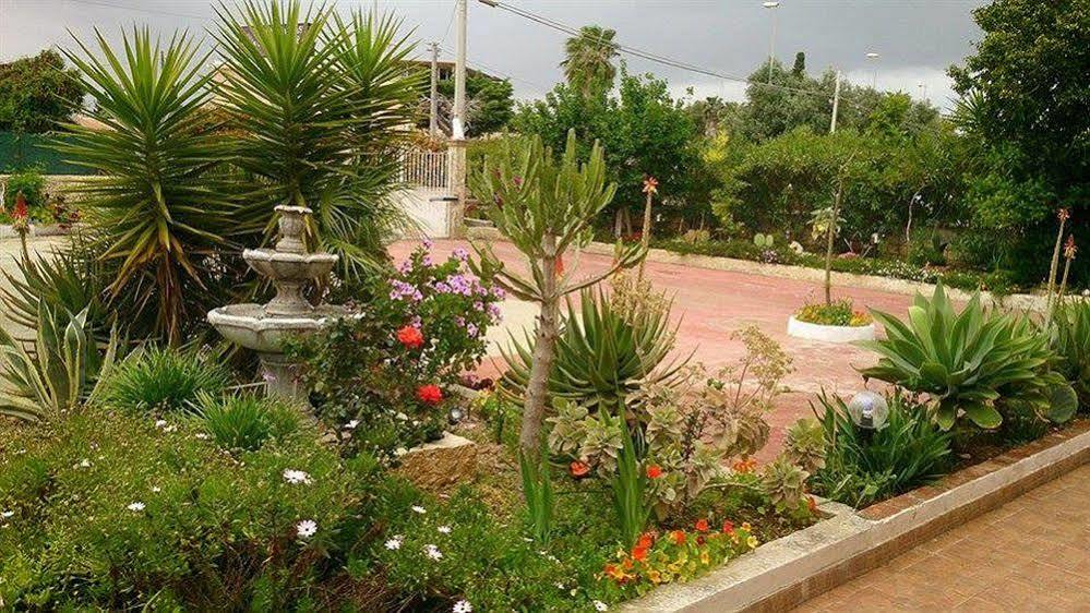 לינה וארוחת בוקר ארנלה Il Mirto E La Rosa מראה חיצוני תמונה